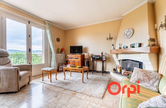 Maison familiale de 150 m² avec appartement indépendant, sous-sol complet et terrain de 999 m² — photo 5