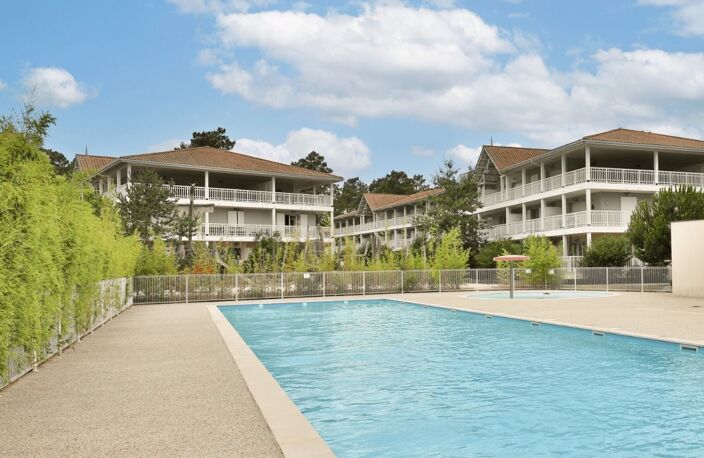 Appartement 4 pièces avec terrasse, piscine et 2 parkings - — photo 2