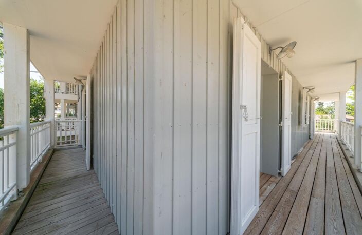 Appartement 4 pièces avec terrasse, piscine et 2 parkings - — photo 4