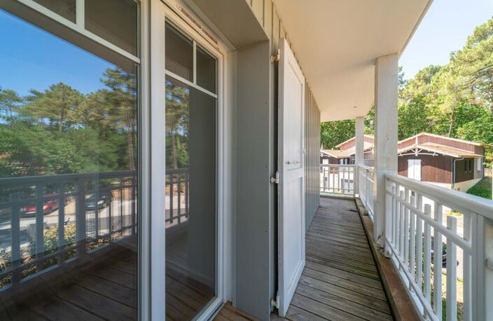 Appartement 4 pièces avec terrasse, piscine et 2 parkings - — photo 5