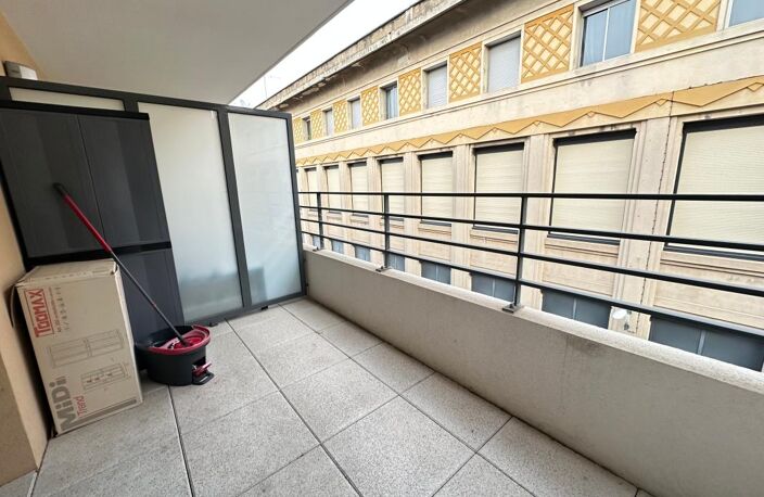 À Vendre Résidence de 2020 appartement T2 avec parking et terrasse proche allée Jean Jaurès — photo 3