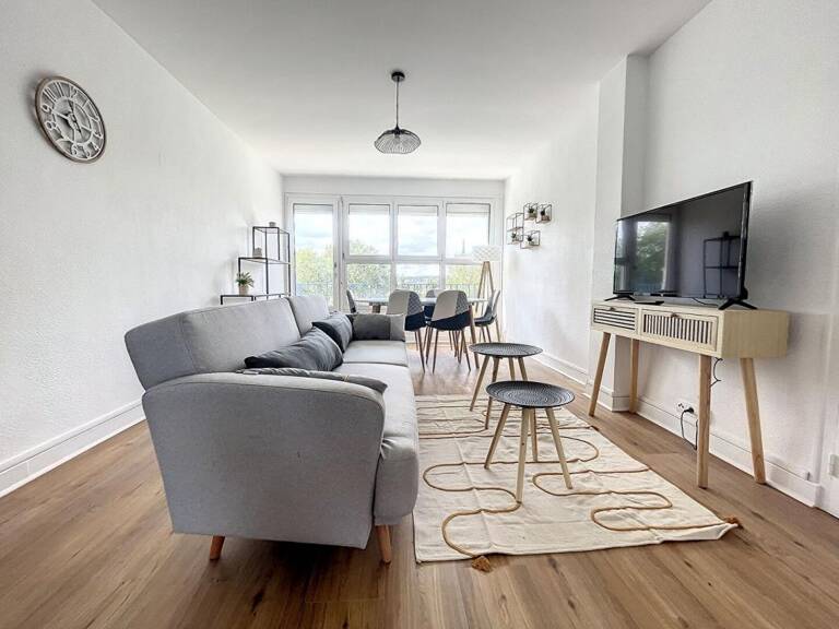 Beau T4 meublé avec balcon — photo 1