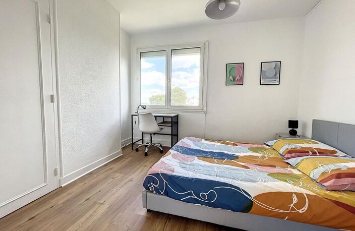 Beau T4 meublé avec balcon — photo 3