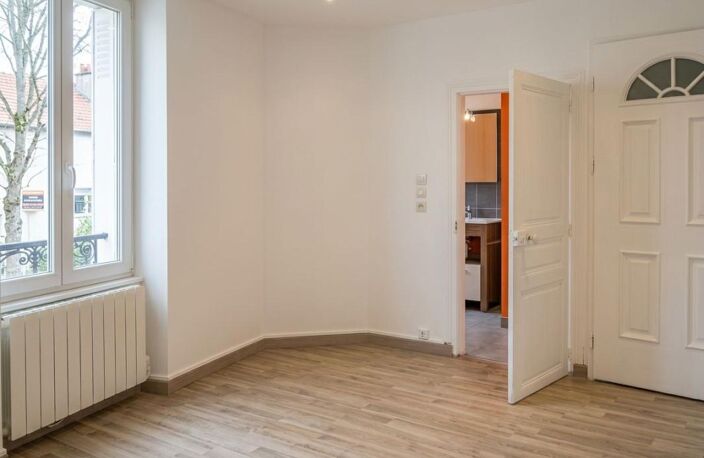 Appartement À Vendre — photo 3