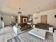 Maison de plain pied 6 pièces avec piscine et garage — photo 3