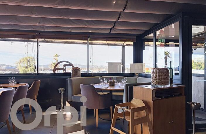 À VENDRE – Fonds de commerce Restaurant avec terrasse face à la mer – Sainte-Maxime — photo 4