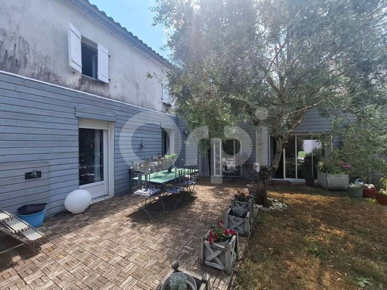 BREUILLET - Centre-ville — photo 1