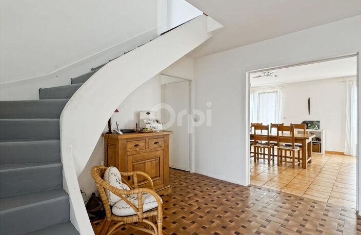 Maison À Vendre 170m² - 5 chambres — photo 2