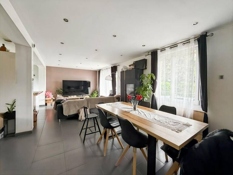 Maison À Vendre — photo 1