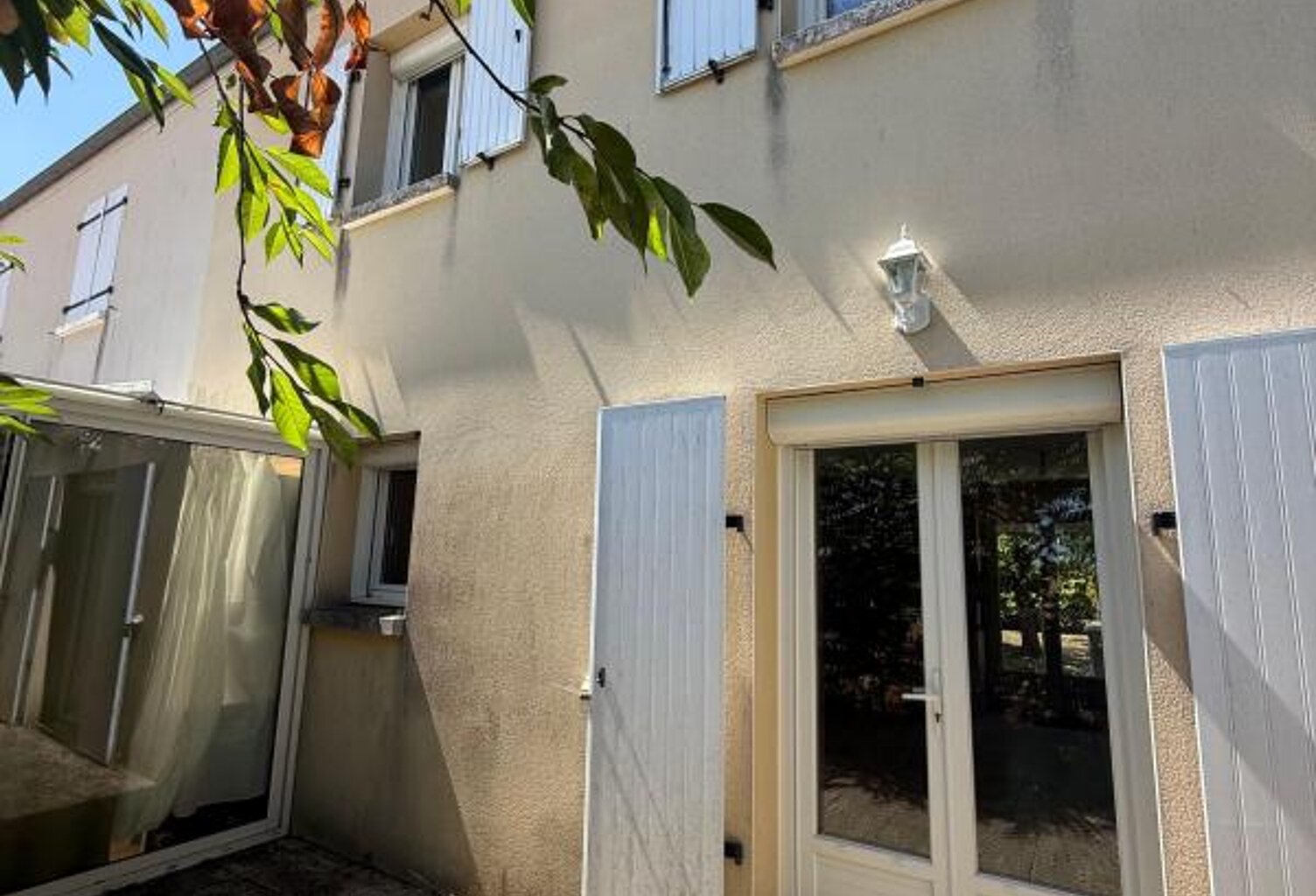 Maison, vue dégagée sur campagne — photo 1