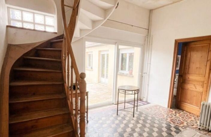 Maison Morbecque 7 pièce(s) 196 m2 - Cachet de l'ancien, beaux volumes et fort potentiel — photo 3