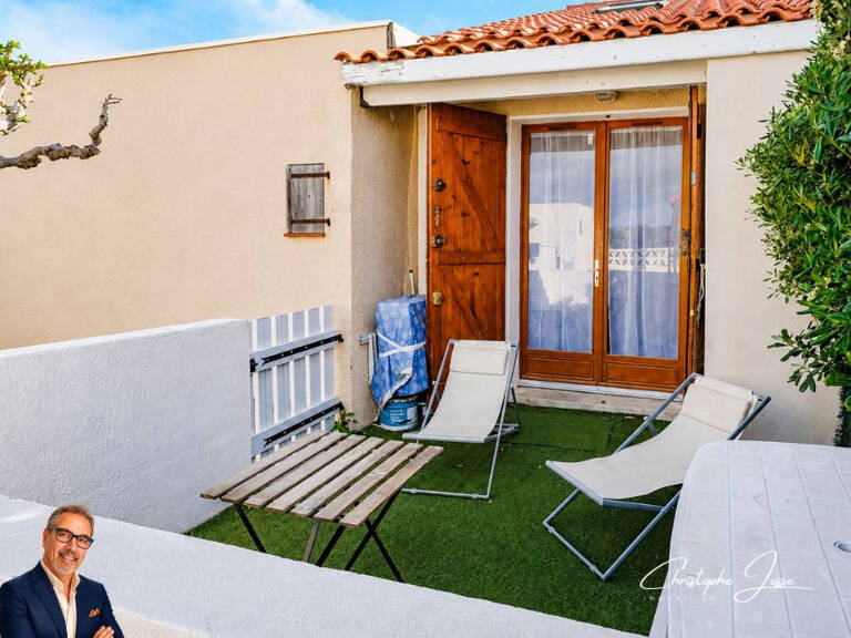 Maisonnette  avec cour et vue étang — photo 1