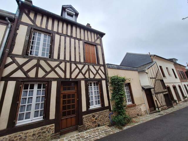 Maison Orbec centre à rénover — photo du bien