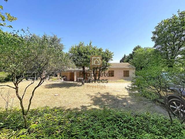 Villa T5 plain-pied 119 m², Terrain 1750 m², 4 chambres, Garage , Au calme , Saint-Maximin 83470 — photo du bien
