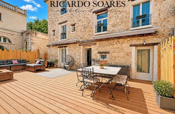 95500 LE THILLAY - DEMEURE DE CARACTÈRE DE 1820 / 206 m² au sol / CHARME & VOLUMES EXCEPTIONNELS / 4 ou 6 CHAMBRES — photo 3