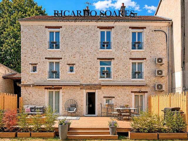 95500 LE THILLAY - DEMEURE DE CARACTÈRE DE 1820 / 206 m² au sol / CHARME & VOLUMES EXCEPTIONNELS / 4 ou 6 CHAMBRES — photo du bien