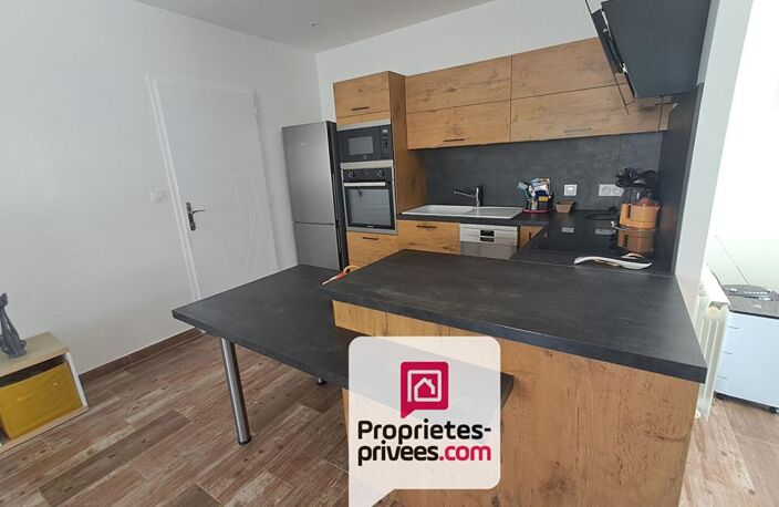 MAISON CONTEMPORAINE  TRES RECENTE 98 M2 3 CHAMBRES INTRA MUROS FONTENAY LE COMTE — photo 2