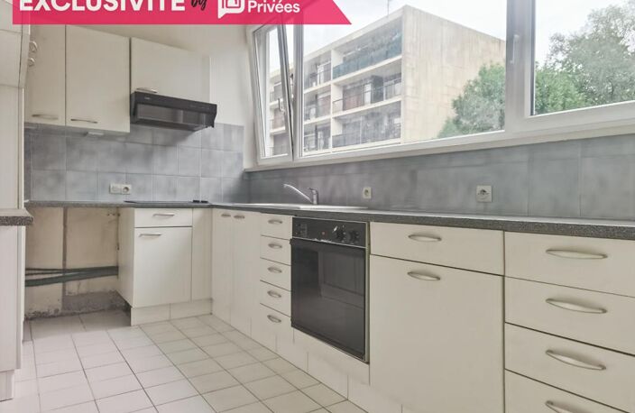 Tourcoing Secteur Ma Campagne, Appartement de type 2 de 64.43 avec cave et place de parking...m2 — photo 5
