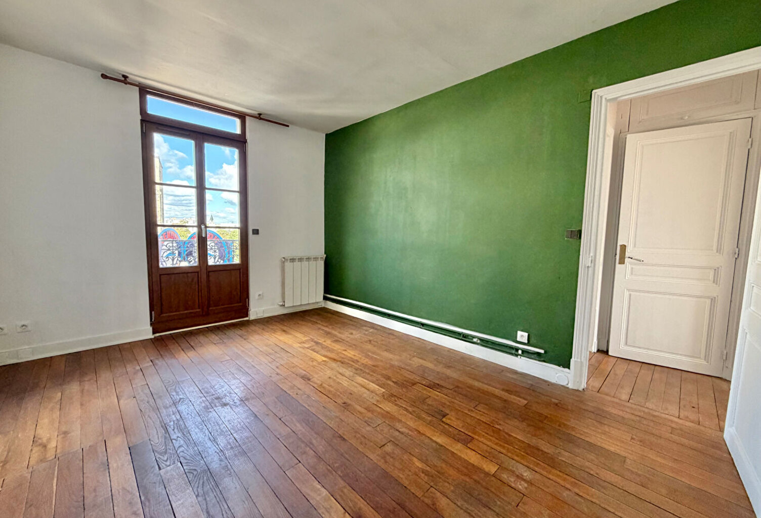 F3/4 de 97 m² au sol et 66 m2 Loi Carrez — photo 1