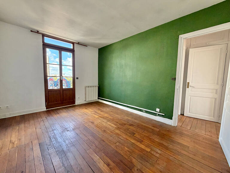F3/4 de 97 m² au sol et 66 m2 Loi Carrez — photo 1