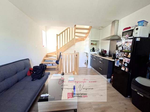 A VENDRE en Exclusivité à Pouzauges, Maison de centre-ville entièrement rénovée avec 1 chambre — photo du bien