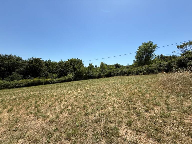 ---- SOUS OFFRE D'ACHAT-----                                                            TERRAIN 3071 M² DONT 1942 M² CONSTRUCTIBLES — photo 1