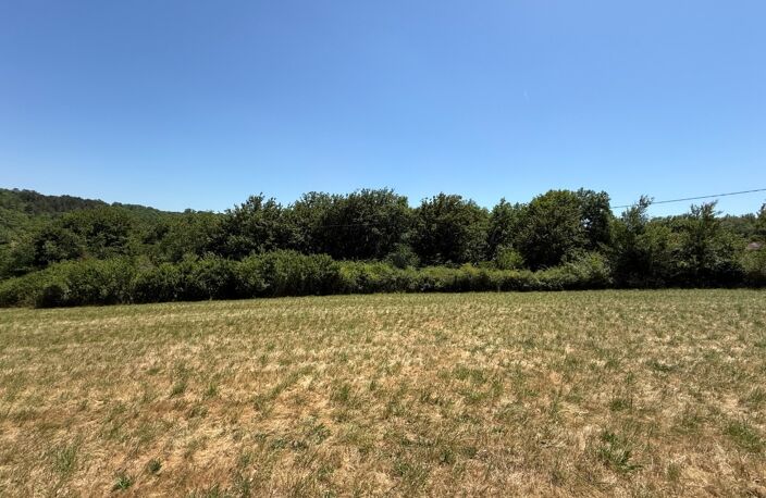 ---- SOUS OFFRE D'ACHAT-----                                                            TERRAIN 3071 M² DONT 1942 M² CONSTRUCTIBLES — photo 2