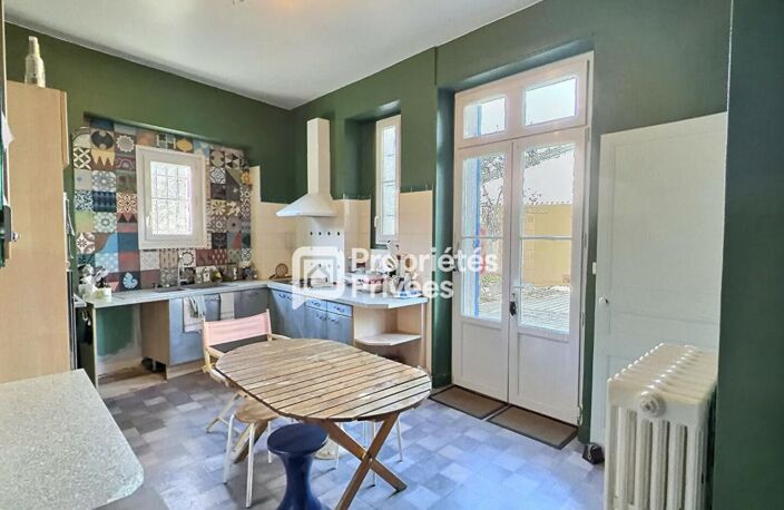 Maison de ville T8 vendue LOUÉE d'env. 236 m2 avec 6 ch, piscine chauffée et garage sur PERIGUEUX (24000) — photo 5
