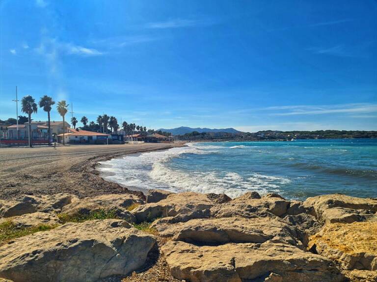 VILLA T4 PROCHE PLAGES ET COMMERCES — photo 1
