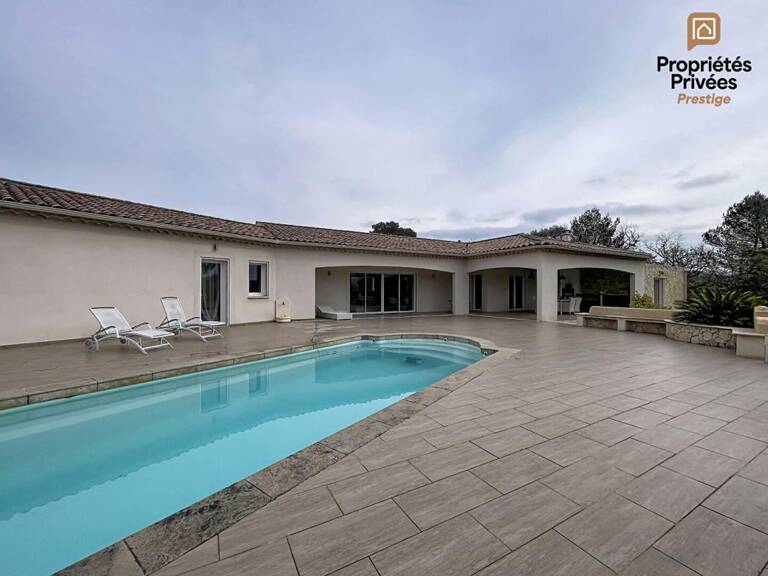 Villa de plain-pied 205 m², vue Mont Aurélien, piscine chauffée - Ollières — photo 1