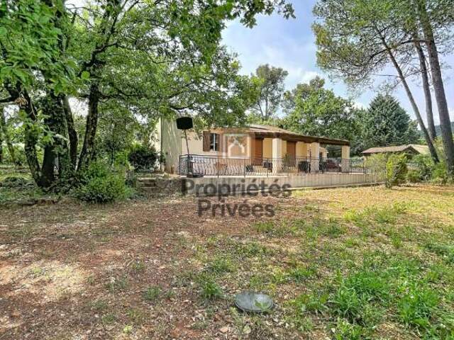 Villa 4 pièces 88m² - Gareoult - Terrain 2390m² PISCINABLE - Garage + Carport — photo du bien