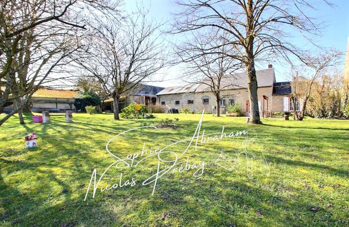 Corps de ferme avec nombreuses dépendances. Fort potentiel ! — photo 2