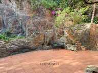 MAISON 3 FACES AVEC TERRASSES ET JARDIN — photo 2