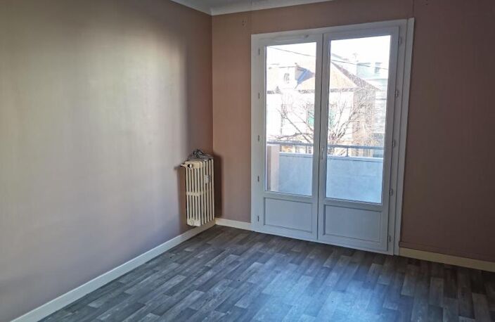 Location appartement 2 pièces 55 m² à Saint-Étienne (42000) — photo 3