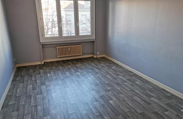 Location appartement 2 pièces 55 m² à Saint-Étienne (42000) — photo 5