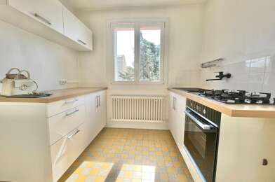 Appartement 3 pièces 680 €