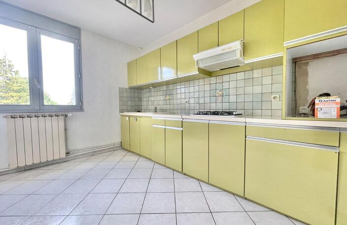 Location appartement 4 pièces 75 m² à Guilherand-Granges (07500) — photo 5