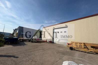 Local industriel  1800000 €