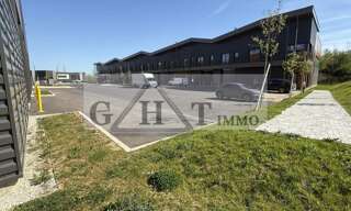 Local industriel  420 m² à louer à Coupvray (77700)