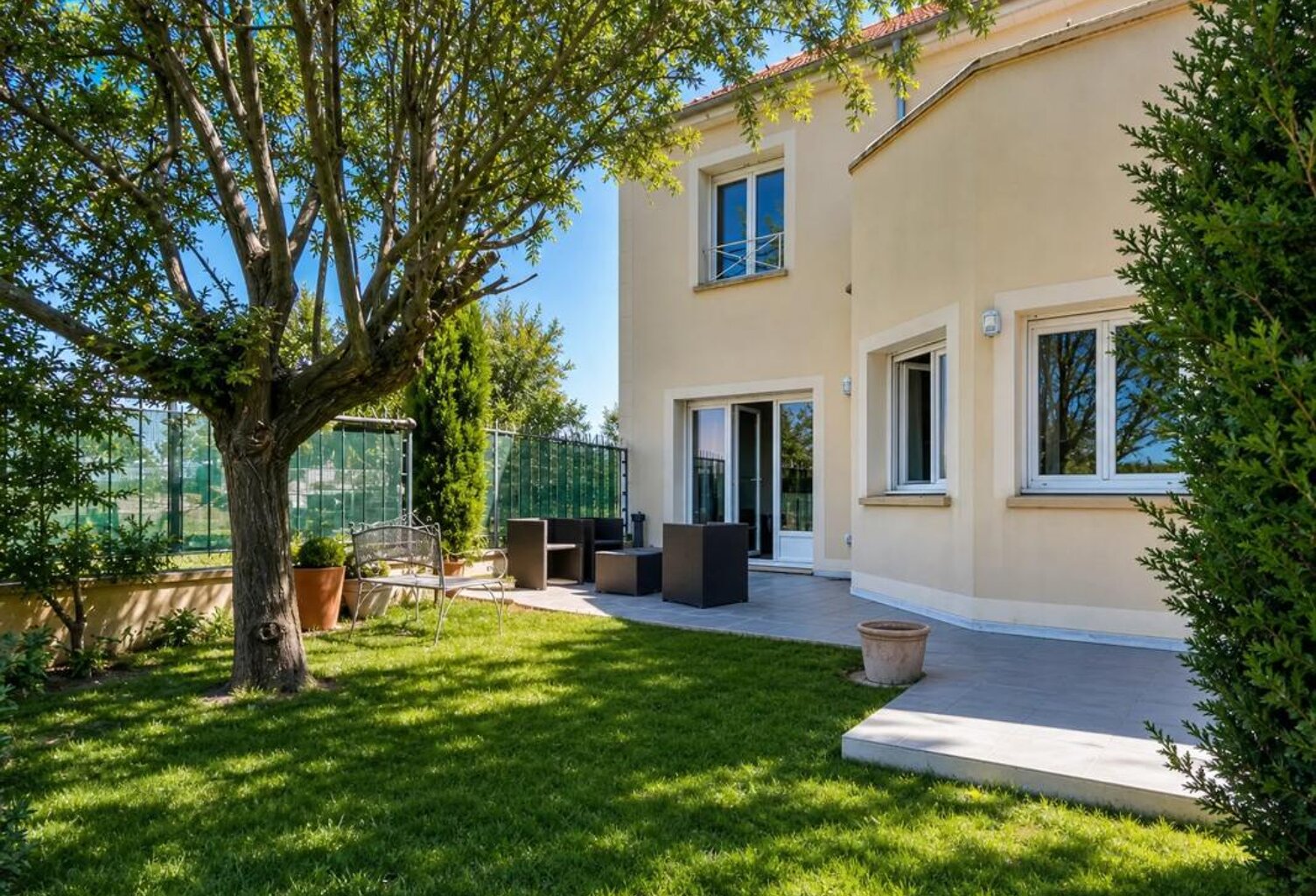 Maison de 4 pièces de 100 m² à Saint-Cyr-l'École — photo 1