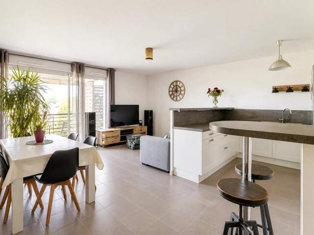 Appartement de 3 pièces de 67,30 m² à Vaulx-en-Velin — photo du bien
