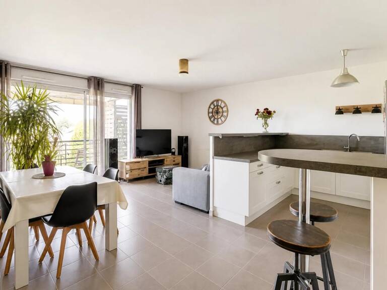 Appartement de 3 pièces de 67,30 m² à Vaulx-en-Velin — photo 1