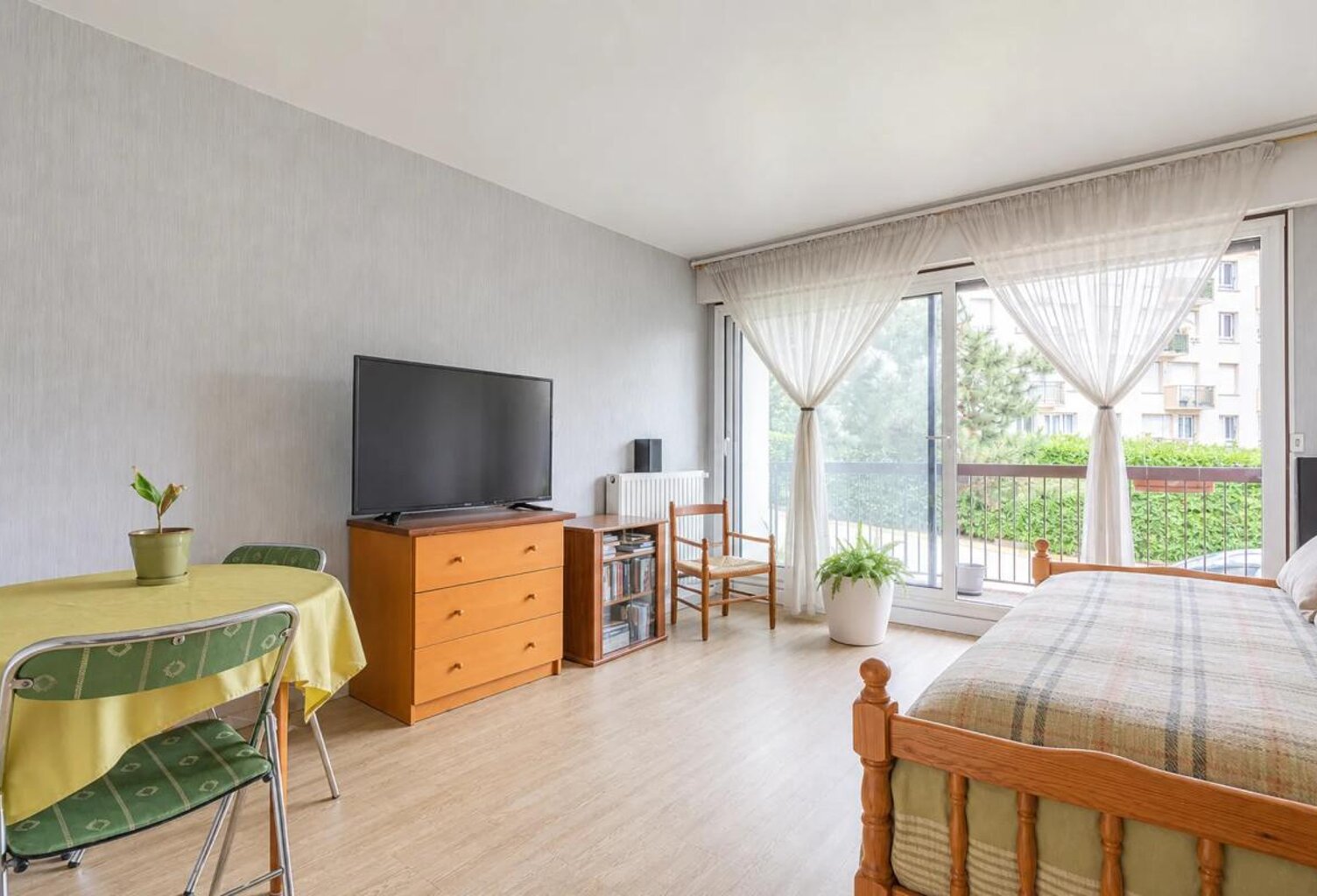Appartement 2 pièces de 50 m² près de Clamart — photo 1