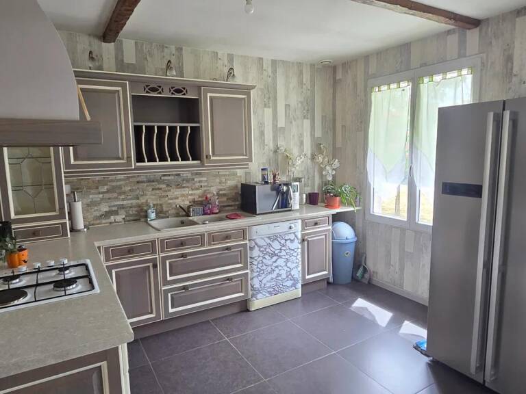 Le Billot : Plain-pied sur 4 212 m² avec dépendance Zone U — photo 1