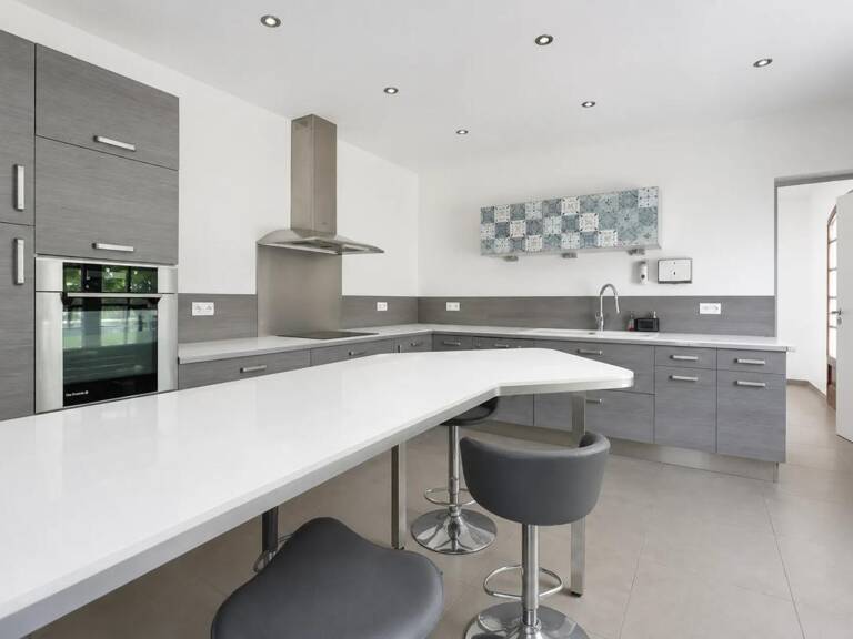 Maison de 6 pièces de 142 m² à Sallebœuf — photo 1