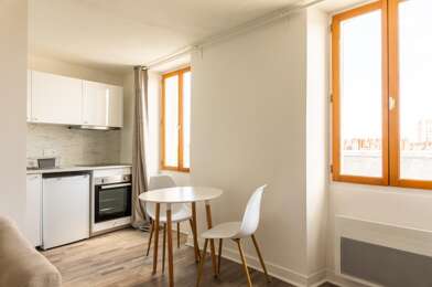 Appartement 2 pièces 696 €