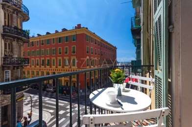 Appartement 1 pièces 826 €