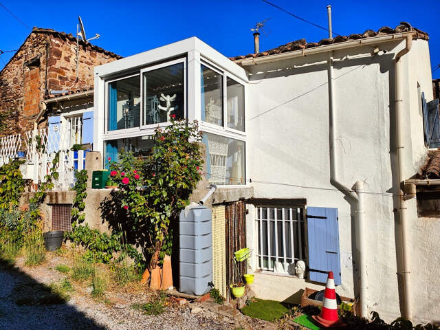 jolie maison de village avec terrasse vue dégagéé — photo du bien
