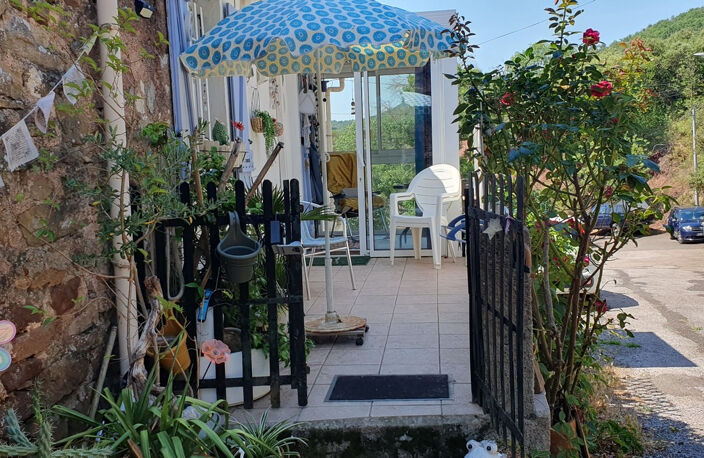 jolie maison de village avec terrasse vue dégagéé — photo 2