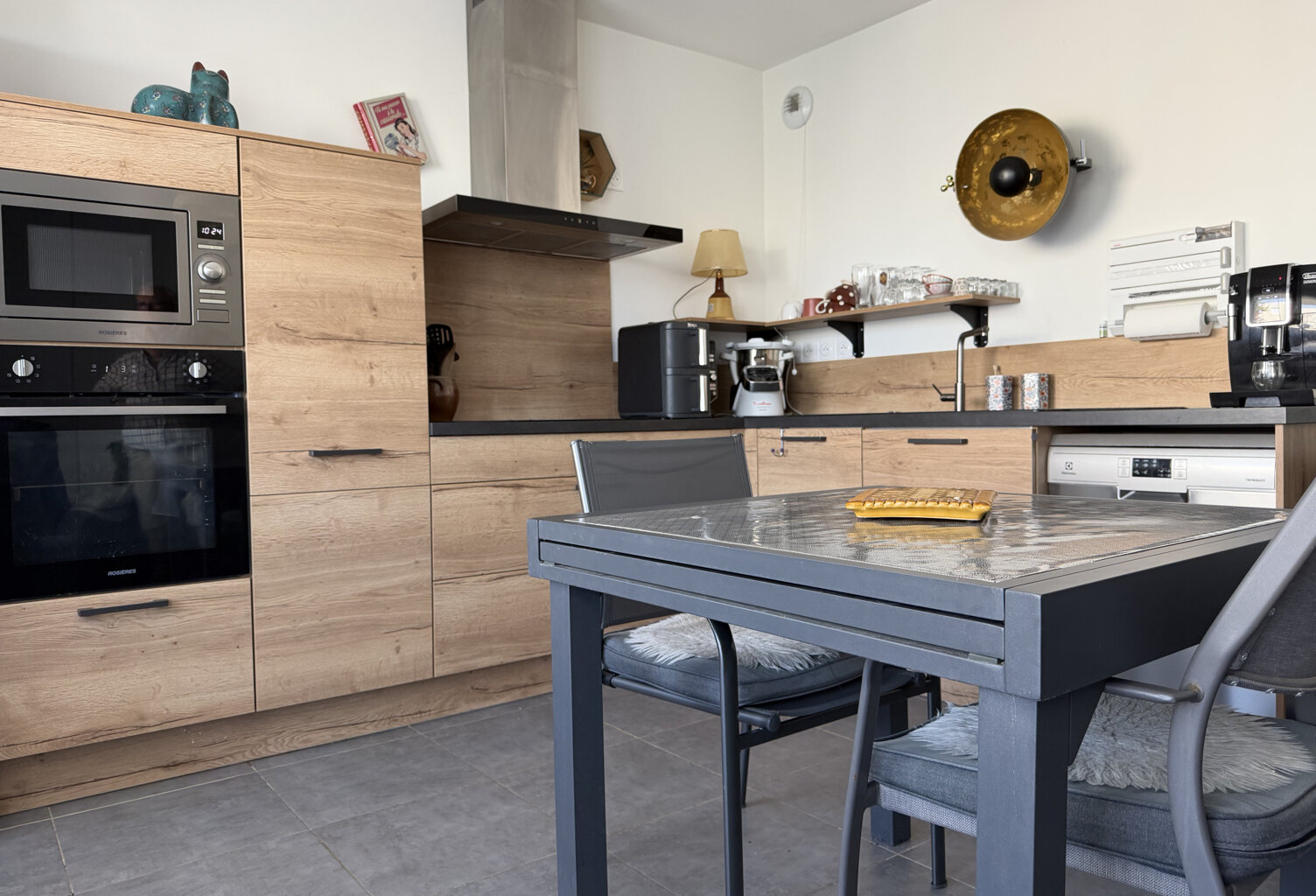 À vendre   Superbe appartement 3 pièces avec grande terrasse — photo 1